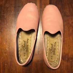 Sabah! Super hard to find and super on trend!